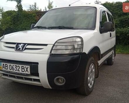 Белый Пежо Partner, объемом двигателя 1.4 л и пробегом 245 тыс. км за 4900 $, фото 5 на Automoto.ua