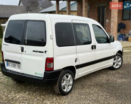 Білий Пежо Partner, об'ємом двигуна 1.6 л та пробігом 442 тис. км за 4750 $, фото 4 на Automoto.ua