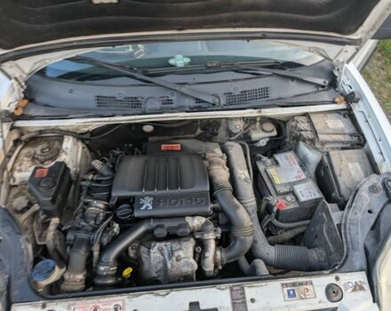 Белый Пежо Partner, объемом двигателя 1.6 л и пробегом 170 тыс. км за 3500 $, фото 6 на Automoto.ua