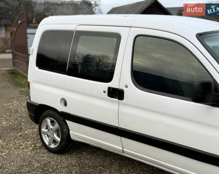 Білий Пежо Partner, об'ємом двигуна 1.6 л та пробігом 442 тис. км за 4750 $, фото 10 на Automoto.ua