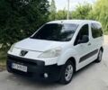 Белый Пежо Partner, объемом двигателя 1.6 л и пробегом 260 тыс. км за 4569 $, фото 1 на Automoto.ua