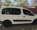 Белый Пежо Partner, объемом двигателя 1.56 л и пробегом 249 тыс. км за 5700 $, фото 1 на Automoto.ua