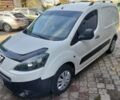 Белый Пежо Partner, объемом двигателя 1.6 л и пробегом 388 тыс. км за 4800 $, фото 2 на Automoto.ua
