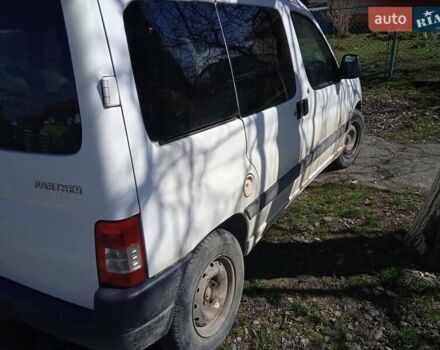 Белый Пежо Partner, объемом двигателя 1.6 л и пробегом 310 тыс. км за 3599 $, фото 3 на Automoto.ua