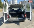 Белый Пежо Partner, объемом двигателя 1.4 л и пробегом 150 тыс. км за 4500 $, фото 3 на Automoto.ua