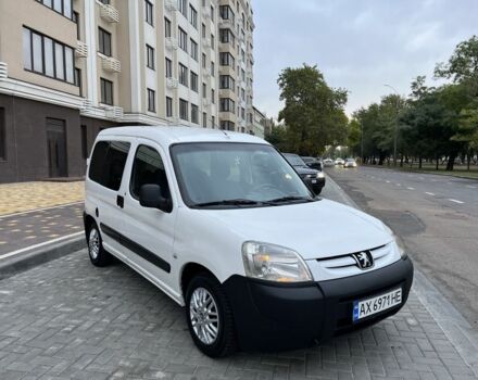 Білий Пежо Partner, об'ємом двигуна 1.9 л та пробігом 213 тис. км за 4100 $, фото 1 на Automoto.ua