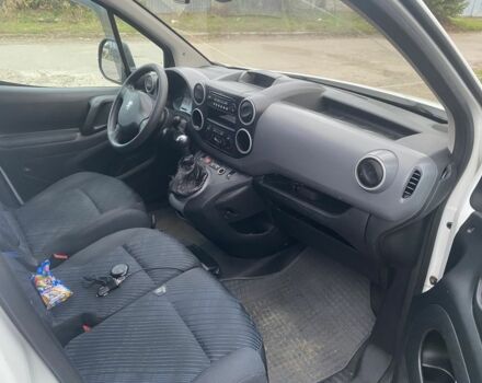 Білий Пежо Partner, об'ємом двигуна 1.6 л та пробігом 222 тис. км за 4600 $, фото 1 на Automoto.ua