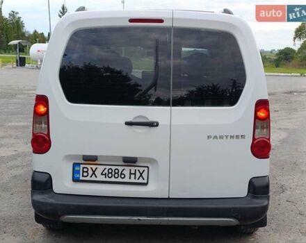 Белый Пежо Partner, объемом двигателя 1.56 л и пробегом 317 тыс. км за 4999 $, фото 11 на Automoto.ua