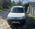 Білий Пежо Partner, об'ємом двигуна 1.6 л та пробігом 2 тис. км за 3800 $, фото 1 на Automoto.ua