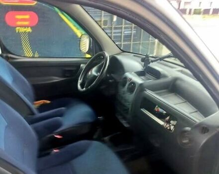 Белый Пежо Partner, объемом двигателя 1.6 л и пробегом 260 тыс. км за 3800 $, фото 2 на Automoto.ua