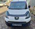 Белый Пежо Partner, объемом двигателя 1.6 л и пробегом 388 тыс. км за 4800 $, фото 1 на Automoto.ua