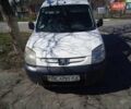 Белый Пежо Partner, объемом двигателя 1.6 л и пробегом 310 тыс. км за 3599 $, фото 1 на Automoto.ua