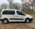 Белый Пежо Partner, объемом двигателя 1.6 л и пробегом 300 тыс. км за 4900 $, фото 1 на Automoto.ua