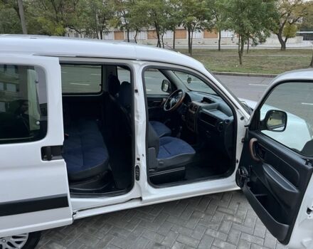 Білий Пежо Partner, об'ємом двигуна 1.9 л та пробігом 213 тис. км за 4100 $, фото 16 на Automoto.ua