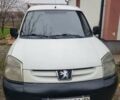 Белый Пежо Partner, объемом двигателя 1.4 л и пробегом 236 тыс. км за 3850 $, фото 1 на Automoto.ua