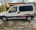 Белый Пежо Partner, объемом двигателя 1.6 л и пробегом 250 тыс. км за 4300 $, фото 4 на Automoto.ua