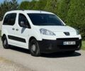 Белый Пежо Partner, объемом двигателя 1.6 л и пробегом 270 тыс. км за 6012 $, фото 1 на Automoto.ua