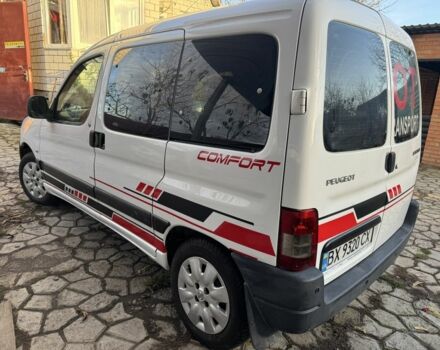 Белый Пежо Partner, объемом двигателя 1.6 л и пробегом 250 тыс. км за 4300 $, фото 2 на Automoto.ua