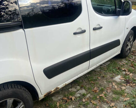 Белый Пежо Partner, объемом двигателя 1.56 л и пробегом 250 тыс. км за 5100 $, фото 4 на Automoto.ua