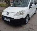 Белый Пежо Partner, объемом двигателя 1.6 л и пробегом 246 тыс. км за 6800 $, фото 1 на Automoto.ua