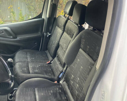 Белый Пежо Partner, объемом двигателя 1.56 л и пробегом 250 тыс. км за 5100 $, фото 9 на Automoto.ua