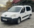 Білий Пежо Partner, об'ємом двигуна 1.6 л та пробігом 300 тис. км за 5999 $, фото 1 на Automoto.ua