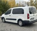Білий Пежо Partner, об'ємом двигуна 1.6 л та пробігом 300 тис. км за 5999 $, фото 6 на Automoto.ua