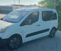 Белый Пежо Partner, объемом двигателя 1.56 л и пробегом 330 тыс. км за 5400 $, фото 1 на Automoto.ua