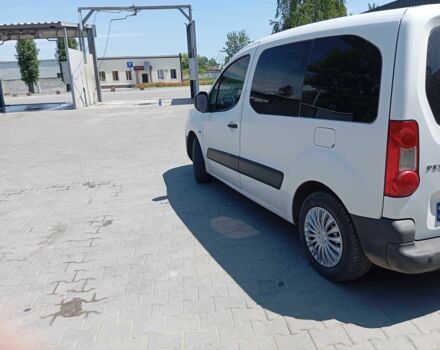 Белый Пежо Partner, объемом двигателя 1.6 л и пробегом 222 тыс. км за 5300 $, фото 1 на Automoto.ua