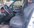 Белый Пежо Partner, объемом двигателя 1.6 л и пробегом 248 тыс. км за 5300 $, фото 13 на Automoto.ua