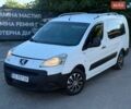 Белый Пежо Partner, объемом двигателя 1.6 л и пробегом 350 тыс. км за 3750 $, фото 1 на Automoto.ua