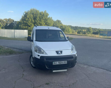 Белый Пежо Partner, объемом двигателя 1.59 л и пробегом 290 тыс. км за 4700 $, фото 2 на Automoto.ua
