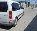Белый Пежо Partner, объемом двигателя 1.6 л и пробегом 222 тыс. км за 5300 $, фото 4 на Automoto.ua
