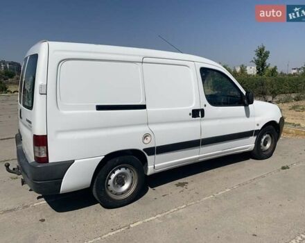 Белый Пежо Partner, объемом двигателя 1.9 л и пробегом 350 тыс. км за 3300 $, фото 3 на Automoto.ua