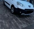 Білий Пежо Partner, об'ємом двигуна 1.6 л та пробігом 320 тис. км за 6500 $, фото 1 на Automoto.ua