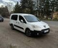 Белый Пежо Partner, объемом двигателя 1.56 л и пробегом 300 тыс. км за 5450 $, фото 1 на Automoto.ua