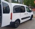 Белый Пежо Partner, объемом двигателя 1.56 л и пробегом 294 тыс. км за 4100 $, фото 8 на Automoto.ua