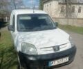 Белый Пежо Partner, объемом двигателя 1.4 л и пробегом 350 тыс. км за 1600 $, фото 1 на Automoto.ua