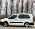 Білий Пежо Partner, об'ємом двигуна 1.6 л та пробігом 241 тис. км за 4999 $, фото 1 на Automoto.ua