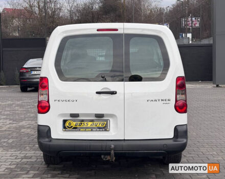 Білий Пежо Partner, об'ємом двигуна 1.6 л та пробігом 422 тис. км за 7000 $, фото 4 на Automoto.ua