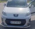 Білий Пежо Partner, об'ємом двигуна 1.56 л та пробігом 260 тис. км за 7300 $, фото 1 на Automoto.ua