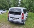 Белый Пежо Partner, объемом двигателя 1.56 л и пробегом 275 тыс. км за 6700 $, фото 4 на Automoto.ua