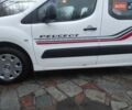 Белый Пежо Partner, объемом двигателя 1.56 л и пробегом 498 тыс. км за 5800 $, фото 3 на Automoto.ua