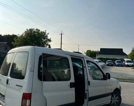 Белый Пежо Partner, объемом двигателя 1.6 л и пробегом 260 тыс. км за 2900 $, фото 13 на Automoto.ua