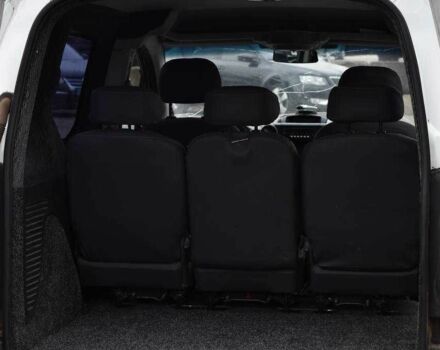 Білий Пежо Partner, об'ємом двигуна 1.6 л та пробігом 180 тис. км за 5350 $, фото 15 на Automoto.ua