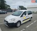 Белый Пежо Partner, объемом двигателя 1.56 л и пробегом 221 тыс. км за 6500 $, фото 1 на Automoto.ua