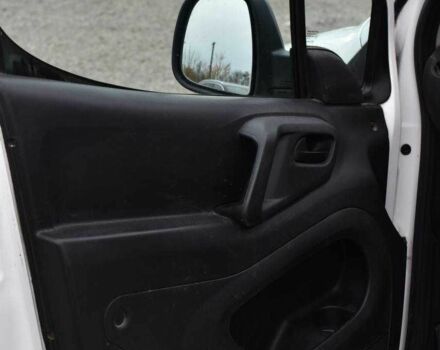 Білий Пежо Partner, об'ємом двигуна 1.6 л та пробігом 180 тис. км за 5350 $, фото 10 на Automoto.ua