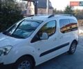 Белый Пежо Partner, объемом двигателя 1.56 л и пробегом 337 тыс. км за 5600 $, фото 1 на Automoto.ua
