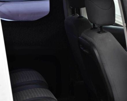 Білий Пежо Partner, об'ємом двигуна 1.6 л та пробігом 180 тис. км за 5350 $, фото 16 на Automoto.ua