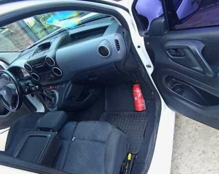 Белый Пежо Partner, объемом двигателя 1.56 л и пробегом 244 тыс. км за 5800 $, фото 15 на Automoto.ua